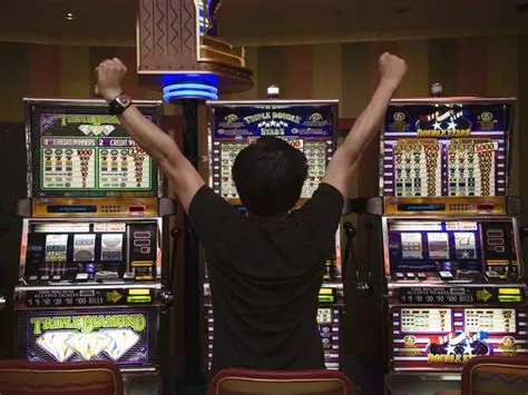 Do slot machines ever pay out?