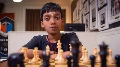 Who is the 2 grandmaster of india?