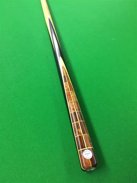 What are the best snooker cues made of?