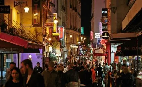 Is paris nightlife safe?