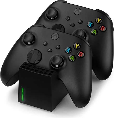 Do xbox controllers charge themselves?