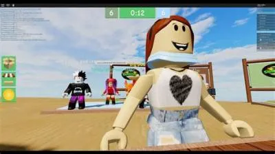 Do little kids play roblox?