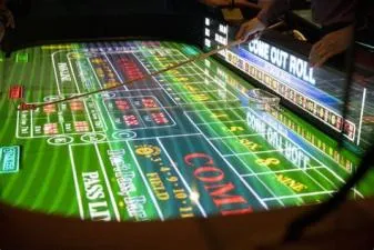 How much does a craps dealer make in vegas?