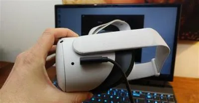 What does the oculus quest 2 connect to?