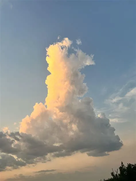 Are there any inappropriate scenes in clouds?