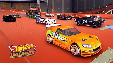 Is hot wheels unleashed cross-platform multiplayer?