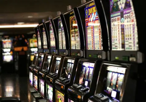 What does it mean when a slot machine wiggles?