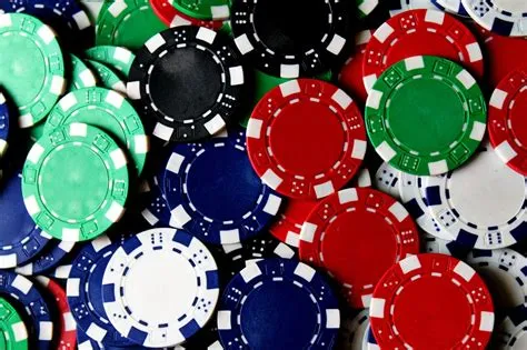 How do casinos know if chips are real?