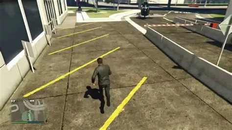 How do you stop sprinting in gta?