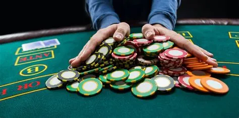 Do you have to show all your chips in poker?