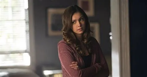 What episode does elena return?