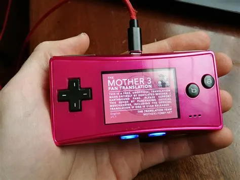 How do i know if my gameboy micro battery is low?