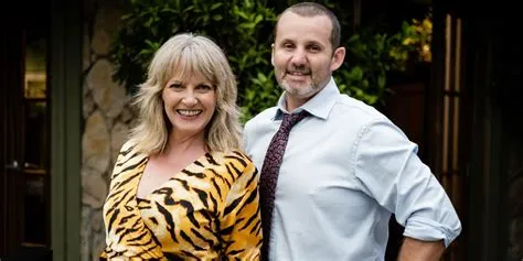 Is melanie older than toadie?