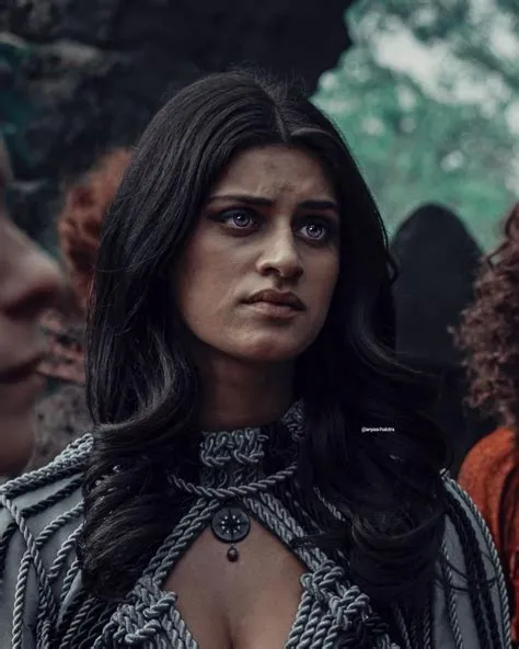 Did they use two actresses for yennefer?