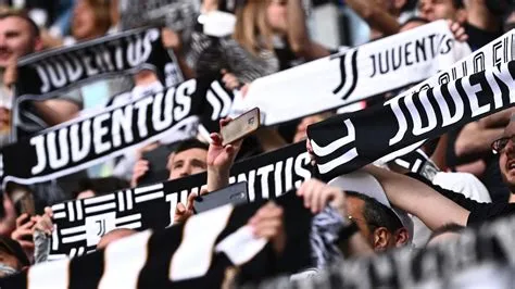 What are juventus fans called?