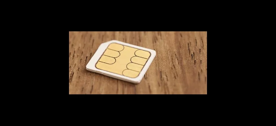 Can salt water destroy a sim card?