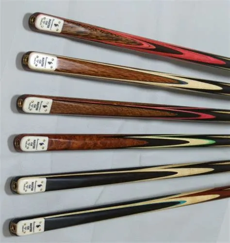 How much does a master cue weigh?