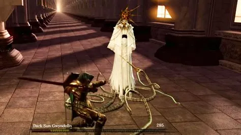 Is gwyndolin a boss?