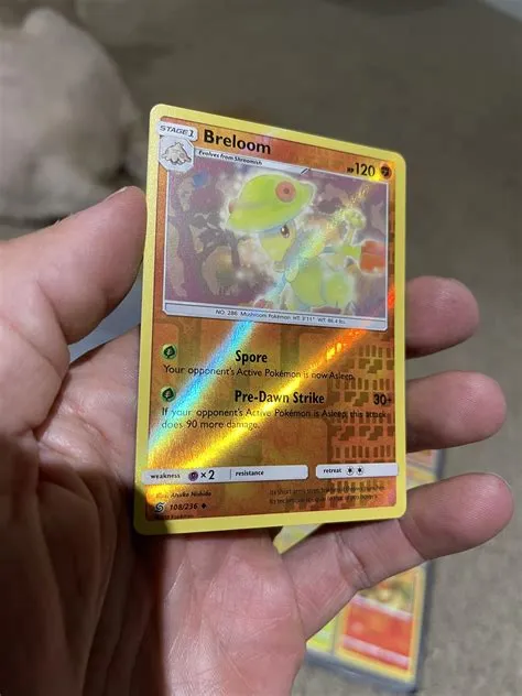 How can you tell if a pokémon card is a holo or reverse holo?