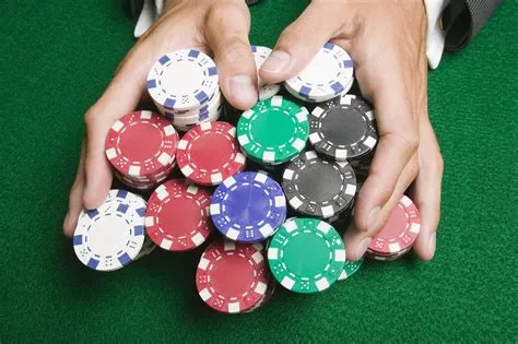 Can you take chips off the table in casino?