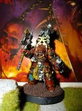 Which chaos marines worship khorne?