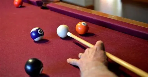 Are heavier pool cues better?