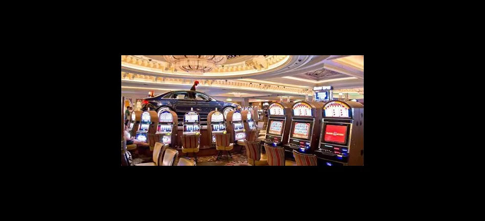 Can casinos control the slot machines?