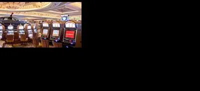 Can casinos control the slot machines?