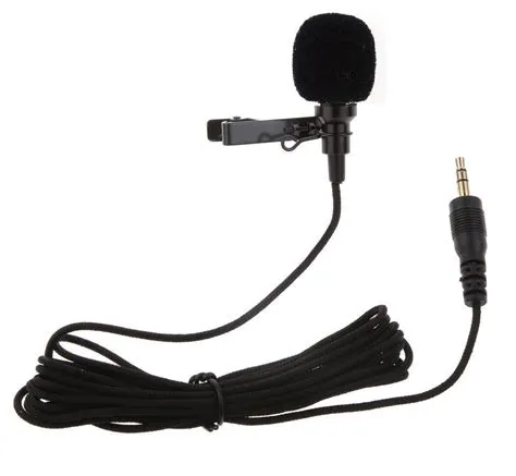 Do youtubers use mics?