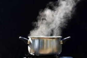 Is steam hotter than boiling water?