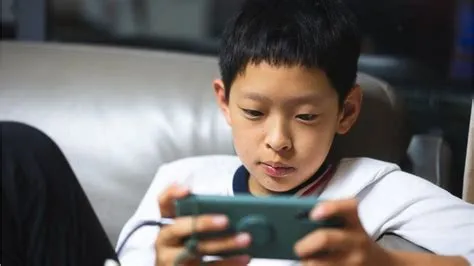 Are kids banned from gaming after 10 pm in china?