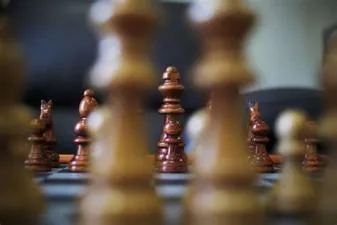 Is chess a tactical game?