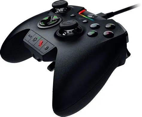 Is it better to use xbox controller on pc?