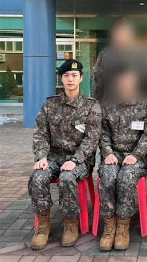 How many years did jin go to military?