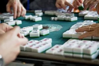 What is the chinese gambling game called?