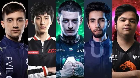 Who is the top 1 carry player in dota 2?