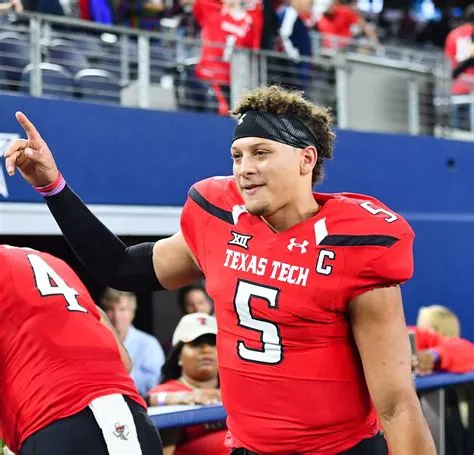 What is patrick mahomes madden 22 rating?