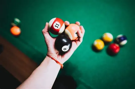 Is professional pool ball in hand?