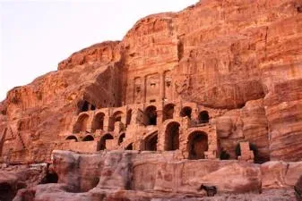 Why is petra a lost city?