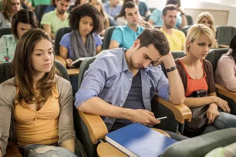 What is the biggest distraction for college students?