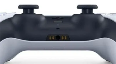 Does ps5 controller have headphone jack?