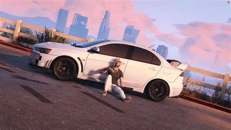 Can you play gta online with fivem installed?