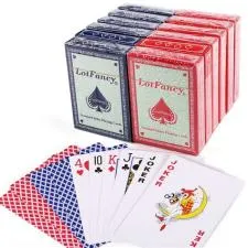 How many decks are used in 2 card poker?