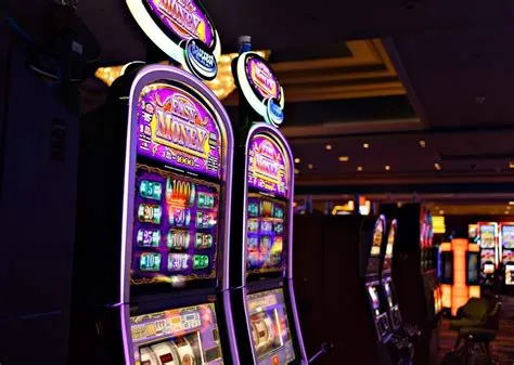 Are casino slot machines programmed?