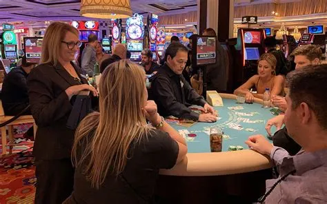 How much do black jack dealers get paid in las vegas?