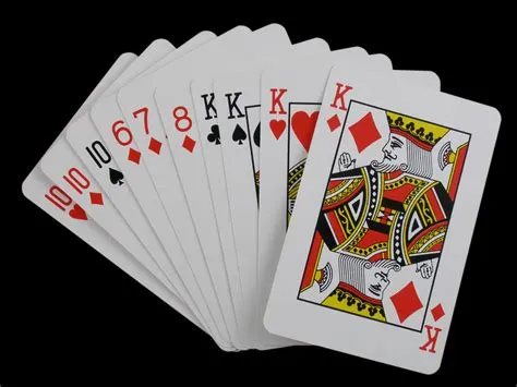 How many cards do you get per person in rummy?