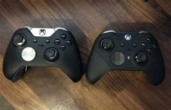 What is the difference between xbox controller v1 and v2?