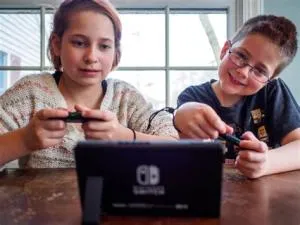 Can multiple people play on one nintendo account?