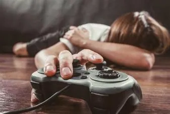 Why do i get addicted to video games so easily?