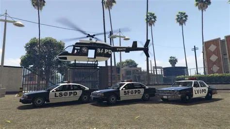 Can you pretend to be a cop in gta 5?